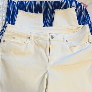 Vince Camuto Women's white 
Ankle Jeans 12